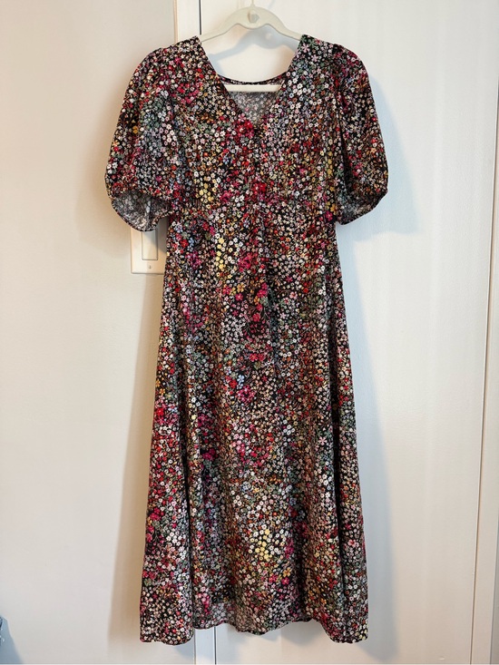 GAP Factory Dresses & Skirts - Gap Floral Puff-Sleeve Midi Dress in Black and Pink